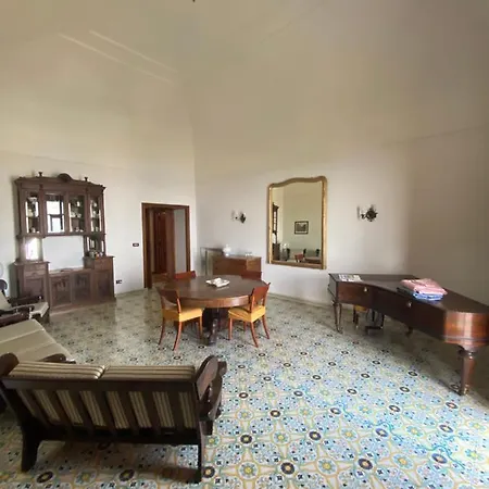 Casa Di Don Francesco Tatil Evi